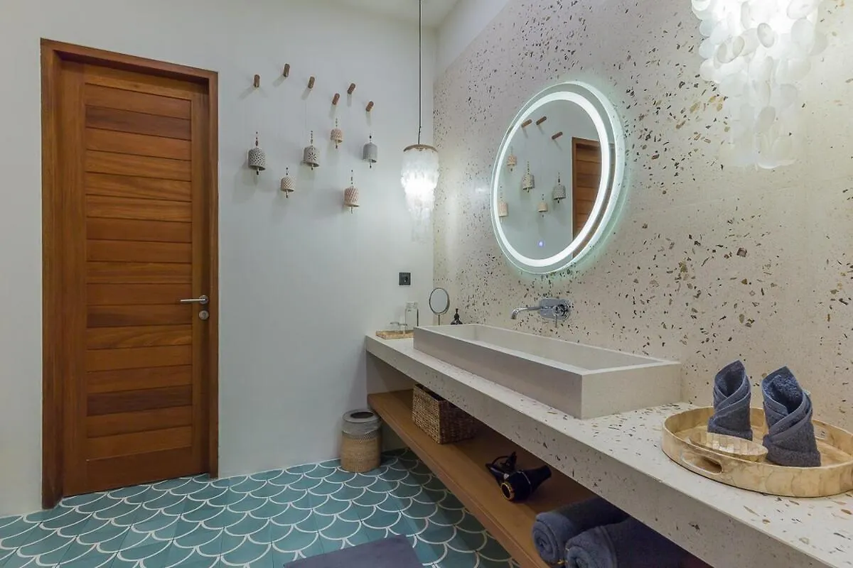 Villa Jinjah Soul Luxury 5Br Villa,18M Pool & Garden 세미냑 0*,