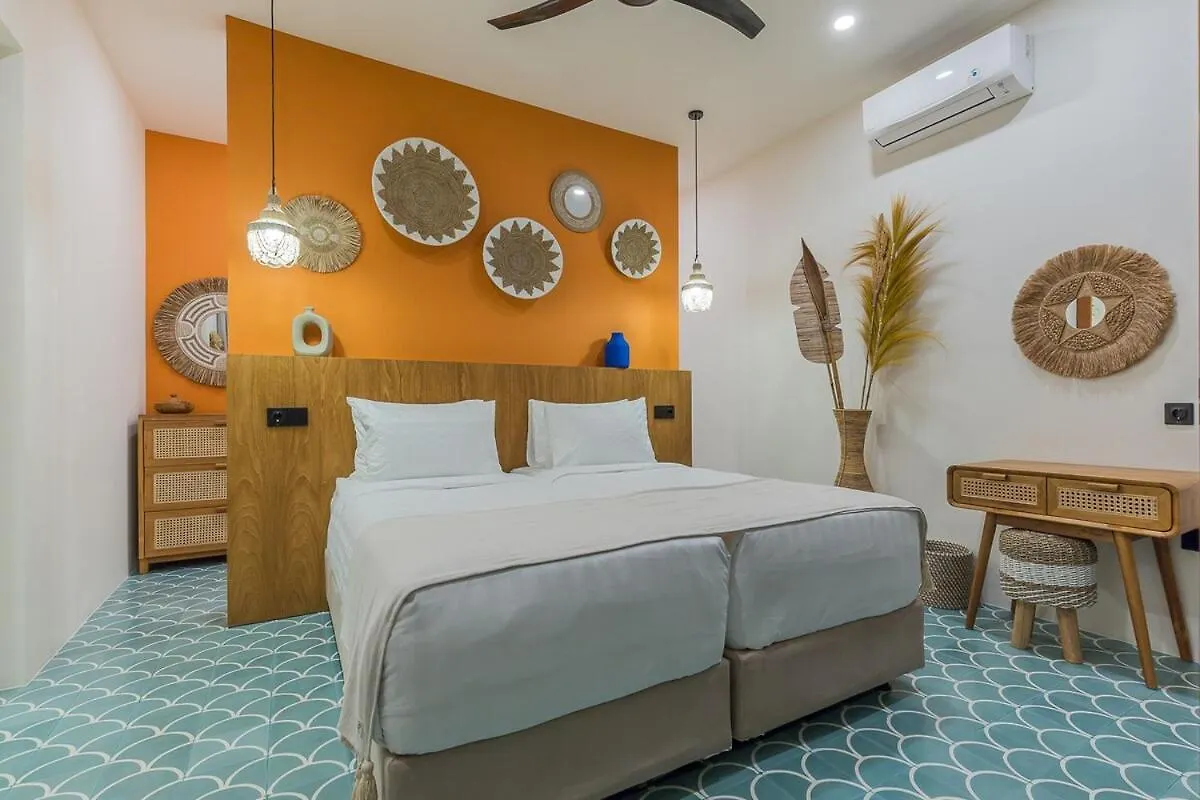 Villa Jinjah Soul Luxury 5Br Villa,18M Pool & Garden 세미냑 0*,  인도네시아