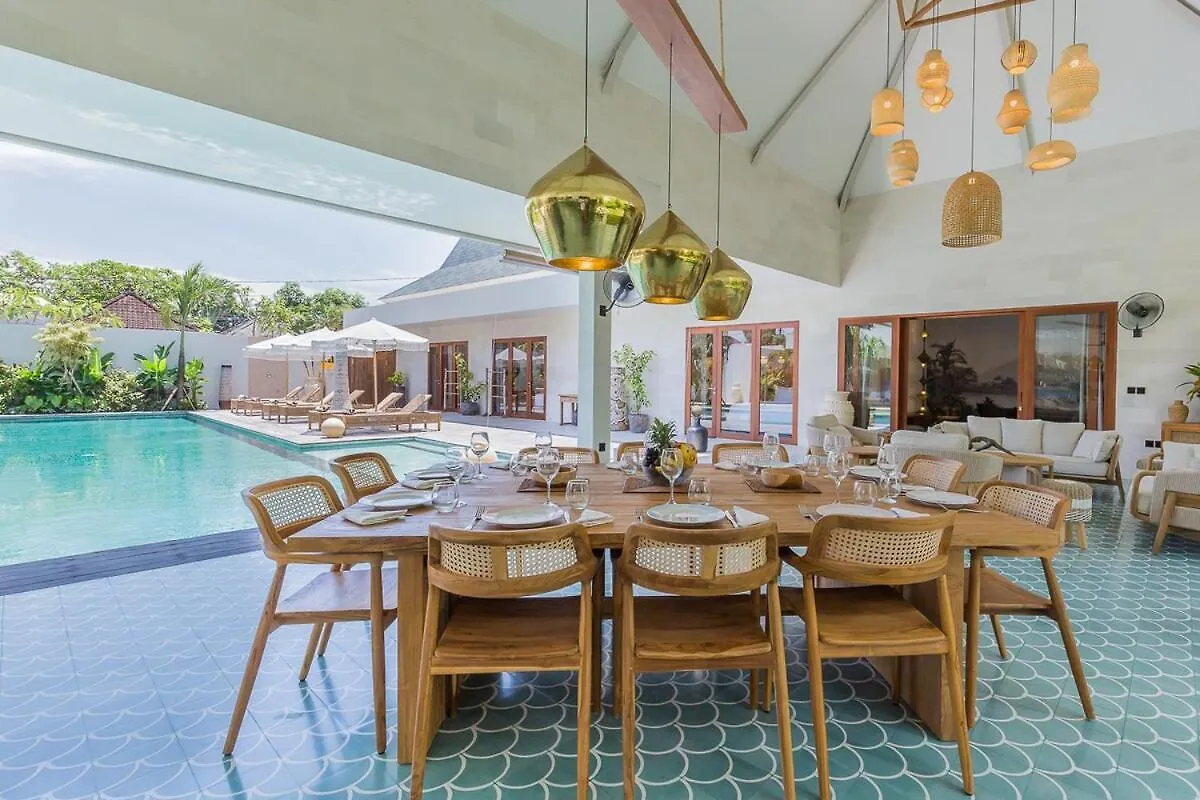 Villa Jinjah Soul Luxury 5Br Villa,18M Pool & Garden 세미냑