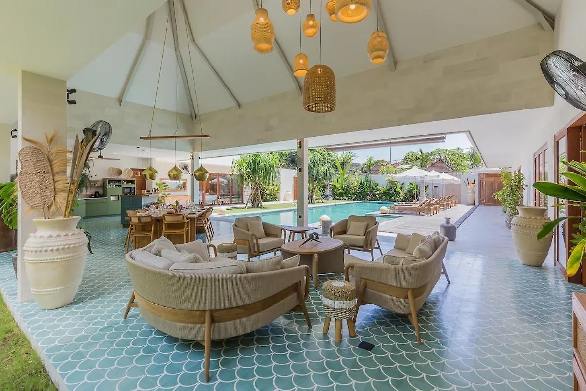 Villa Jinjah Soul Luxury 5Br Villa,18M Pool & Garden 세미냑