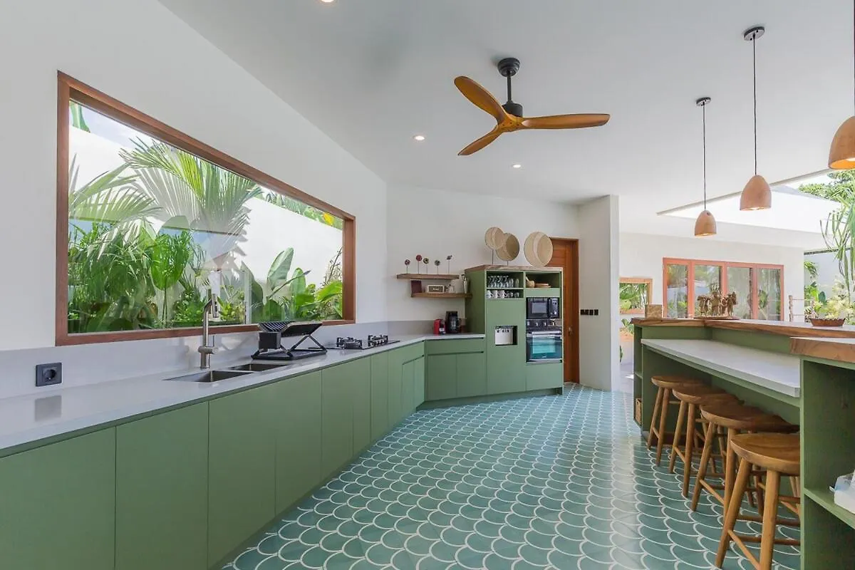 Villa Jinjah Soul Luxury 5Br Villa,18M Pool & Garden スミニャック インドネシア