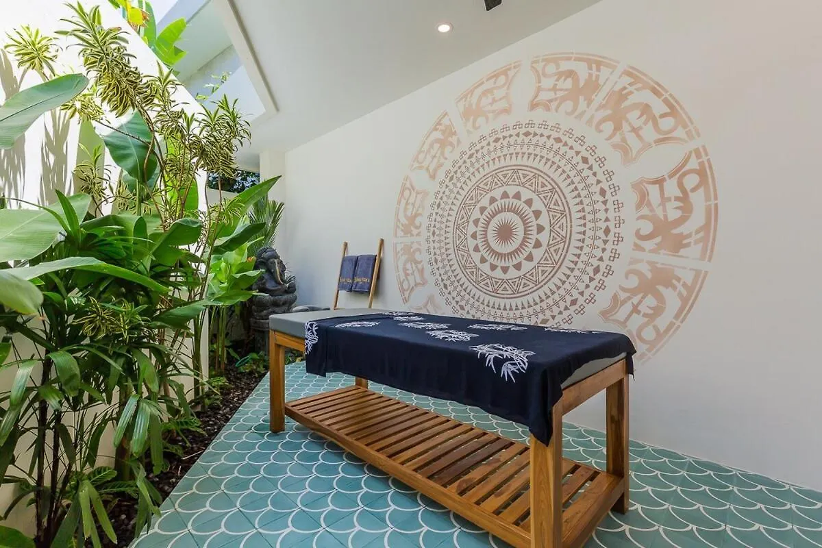 Villa Jinjah Soul Luxury 5Br Villa,18M Pool & Garden スミニャック インドネシア